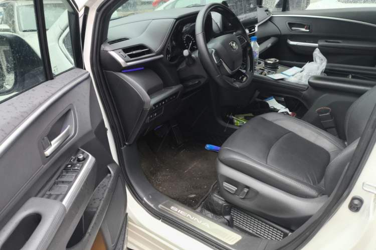 Used Toyota SIENNA 2024 2.5L Hybrid Four-Wheel Drive Prestige Edition Driver Seat