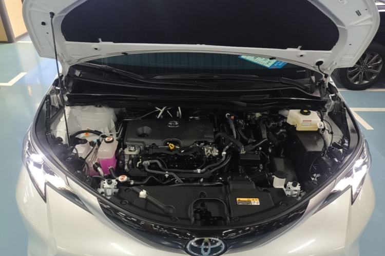 Used Toyota SIENNA 2024 2.5L Hybrid Luxury Edition Engine Bay