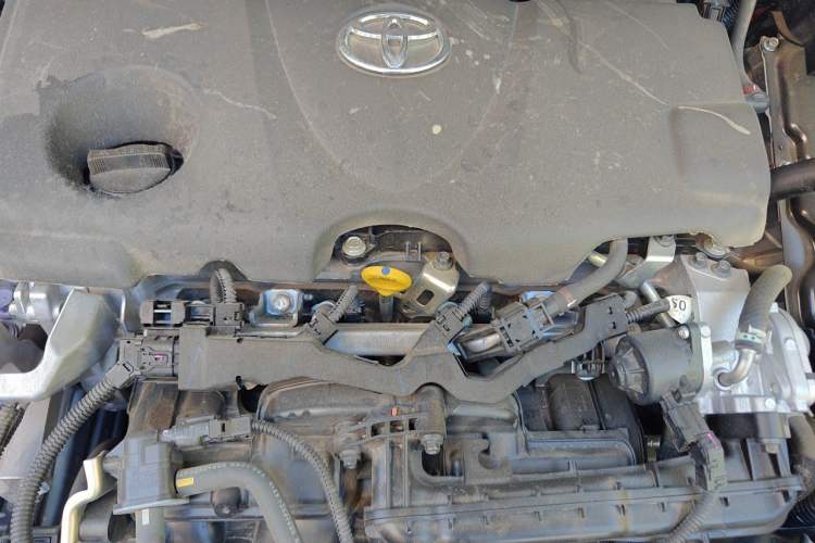 Used Toyota SIENNA 2024 2.5L Hybrid Four-Wheel Drive Prestige Edition Engine Bay