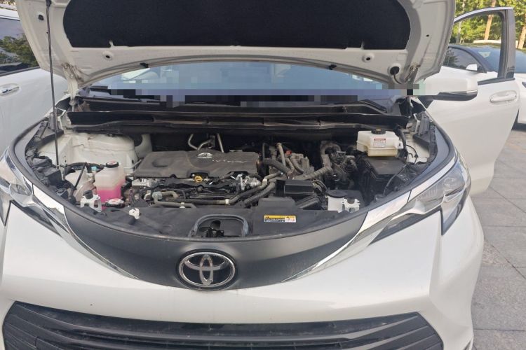 Used Toyota SIENNA 2024 2.5L Hybrid Comfort Edition Engine Bay