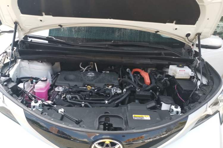 Used Toyota SIENNA 2024 2.5L Hybrid Four-Wheel Drive Prestige Edition Engine Bay