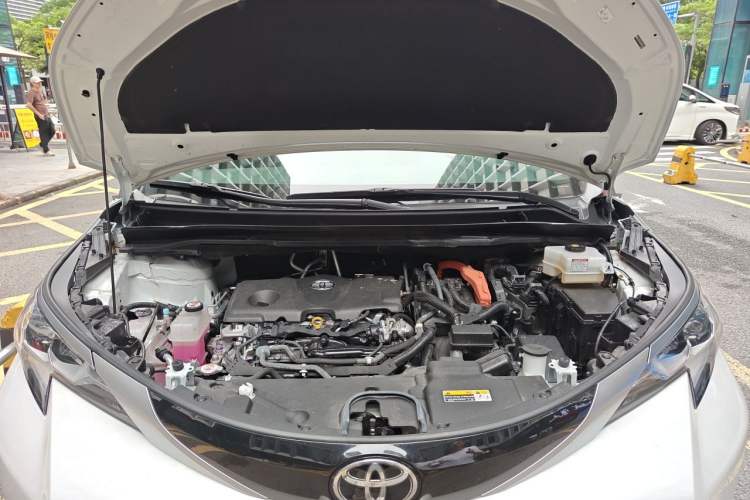 Used Toyota SIENNA 2024 2.5L Hybrid Four-Wheel Drive Prestige Edition Engine Bay
