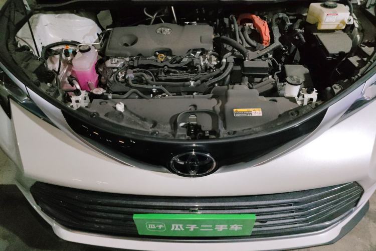 Used Toyota SIENNA 2024 2.5L Hybrid Four-Wheel Drive Prestige Edition Engine Bay