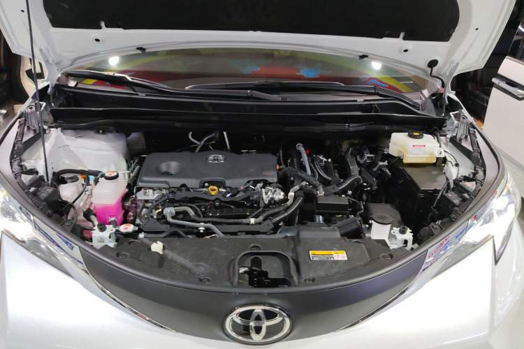 Used Toyota SIENNA 2024 2.5L Hybrid Comfort Edition Engine Bay