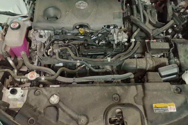 Used Toyota SIENNA 2024 2.5L Hybrid Platinum Edition Engine Bay