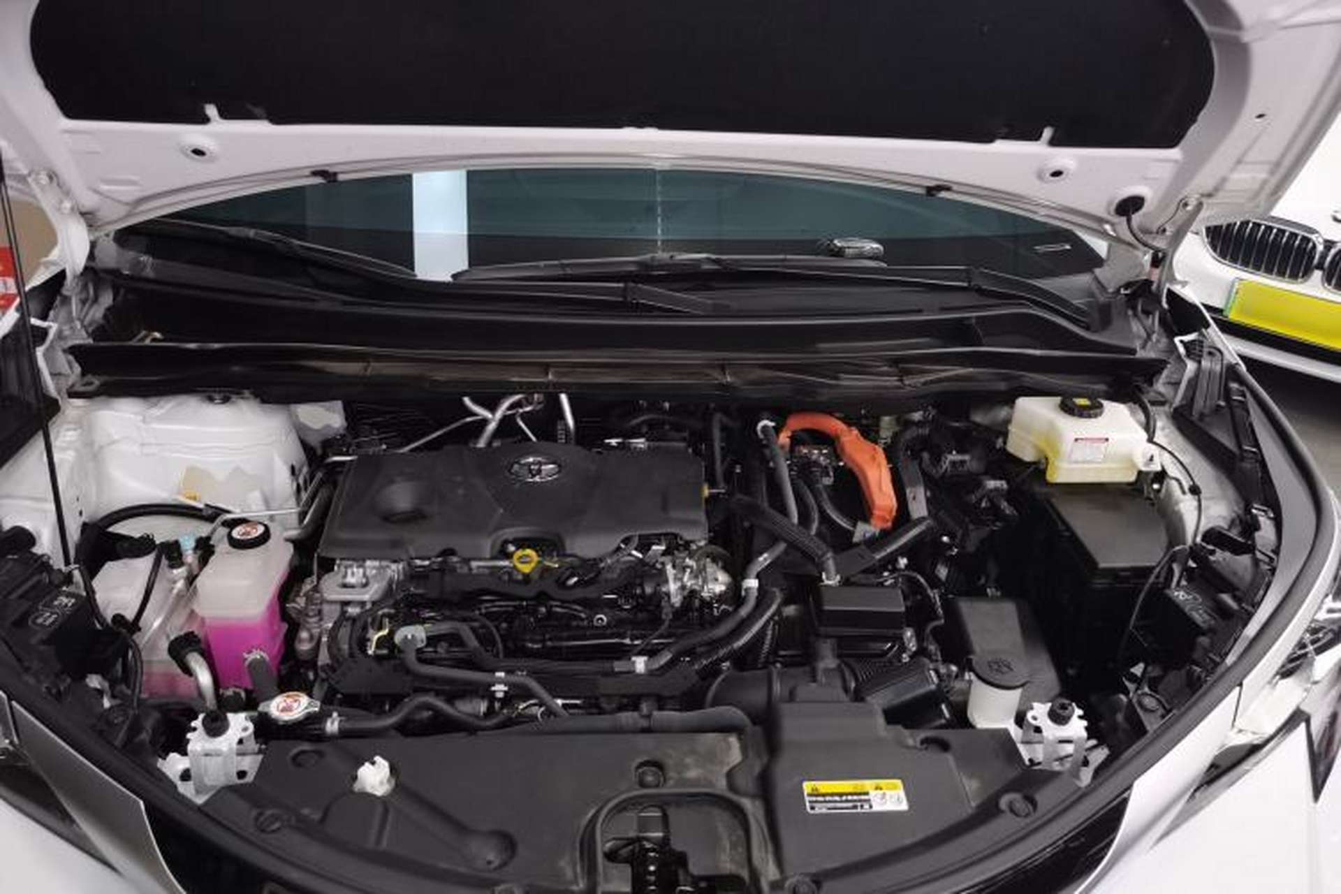 Used Toyota SIENNA 2024 2.5L Hybrid Four-Wheel Drive Prestige Edition Engine Bay