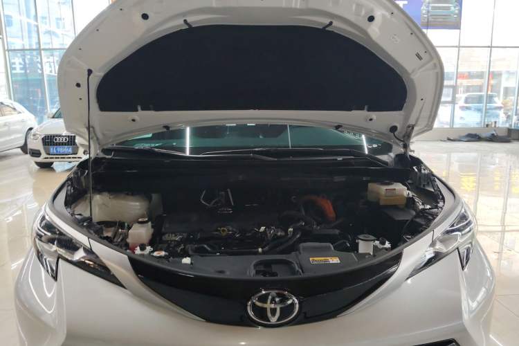 Used Toyota SIENNA 2024 2.5L Hybrid Four-Wheel Drive Prestige Edition Engine Bay