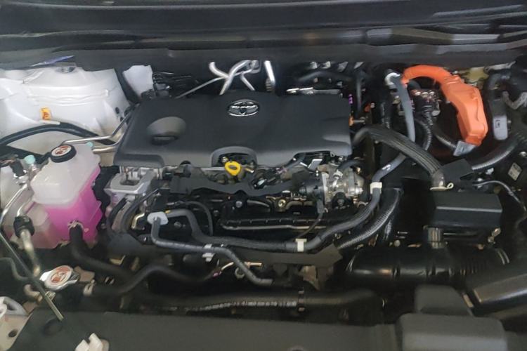 Used Toyota SIENNA 2024 2.5L Hybrid Four-Wheel Drive Prestige Edition Engine Bay
