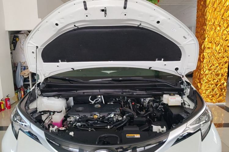 Used Toyota SIENNA 2024 2.5L Hybrid Platinum Edition Engine Bay