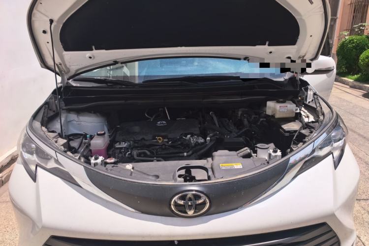 Used Toyota SIENNA 2024 2.5L Hybrid Comfort Edition Engine Bay