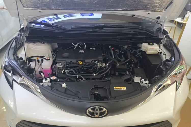 Used Toyota SIENNA 2024 2.5L Hybrid Comfort Edition Engine Bay
