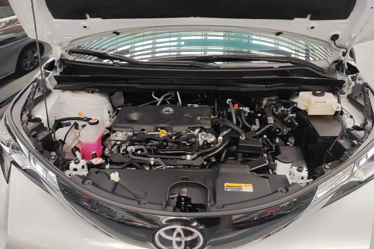Used Toyota SIENNA 2024 2.5L Hybrid Comfort Edition Engine Bay