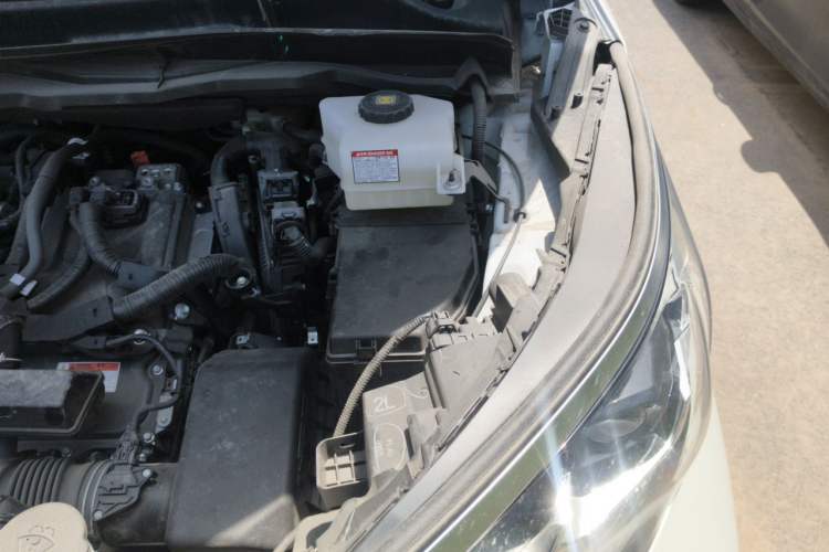 Used Toyota SIENNA 2024 2.5L Hybrid Prestige Deluxe Edition Engine Bay Left