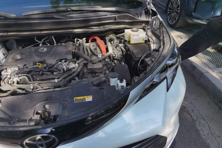 Used Toyota SIENNA 2024 2.5L Hybrid Four-Wheel Drive Prestige Edition Engine Bay Left