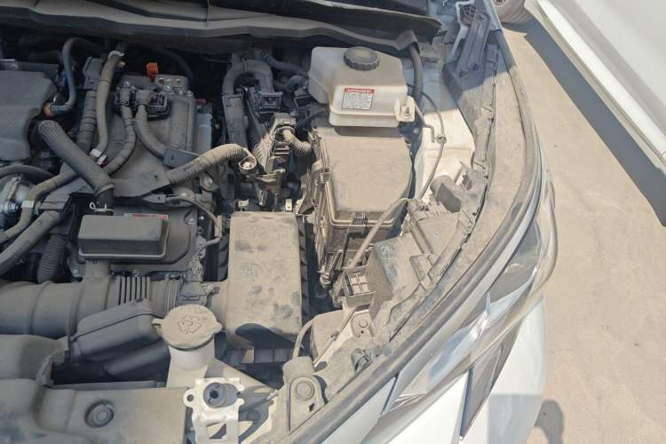 Used Toyota SIENNA 2024 2.5L Hybrid Prestige Deluxe Edition Engine Bay Left