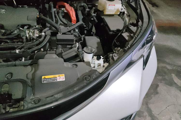 Used Toyota SIENNA 2024 2.5L Hybrid Four-Wheel Drive Prestige Edition Engine Bay Left