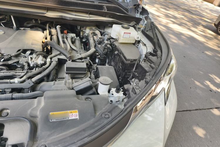 Used Toyota SIENNA 2024 2.5L Hybrid Comfort Edition Engine Bay Left