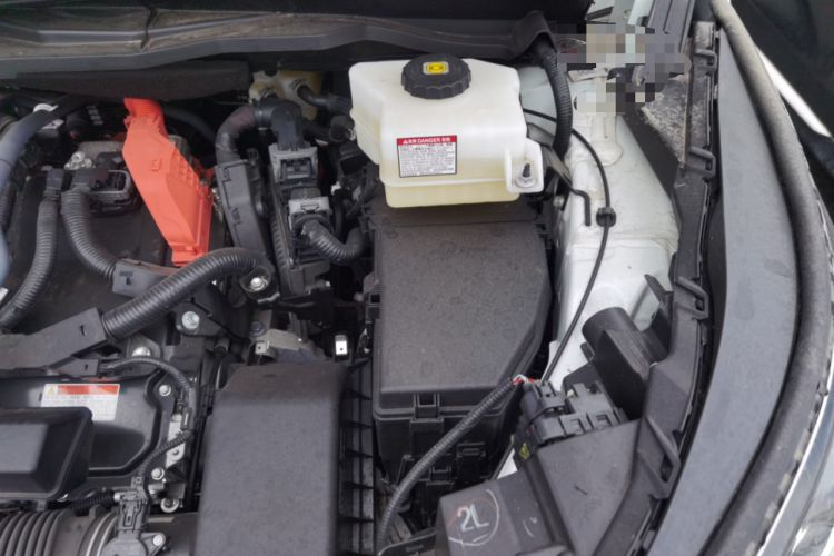 Used Toyota SIENNA 2024 2.5L Hybrid Four-Wheel Drive Luxury Edition Engine Bay Left