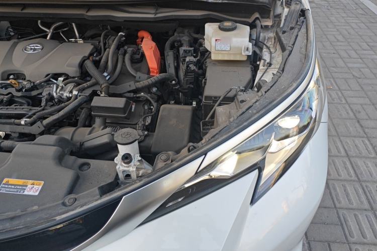 Used Toyota SIENNA 2024 2.5L Hybrid Four-Wheel Drive Luxury Edition Engine Bay Left