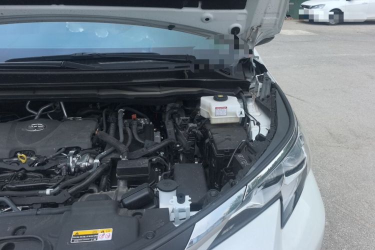 Used Toyota SIENNA 2024 2.5L Hybrid Comfort Edition Engine Bay Left