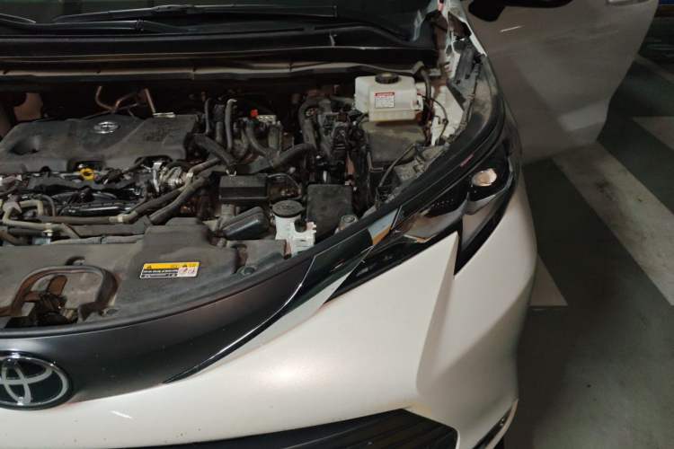 Used Toyota SIENNA 2024 2.5L Hybrid Comfort Edition Engine Bay Left