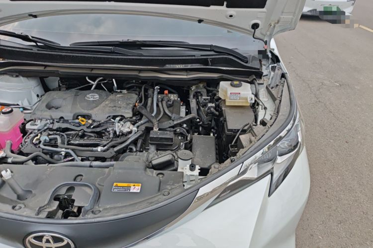 Used Toyota SIENNA 2024 2.5L Hybrid Comfort Edition Engine Bay Left