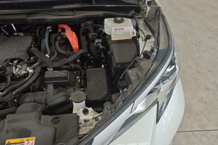 Used Toyota SIENNA 2024 2.5L Hybrid Four-Wheel Drive Prestige Edition Engine Bay Left