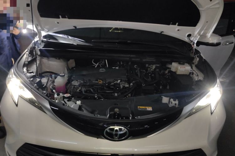 Used Toyota SIENNA 2024 2.5L Hybrid Prestige Deluxe Edition Engine Bay