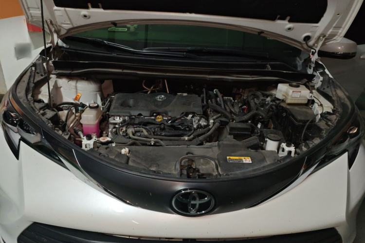 Used Toyota SIENNA 2024 2.5L Hybrid Comfort Edition Engine Bay