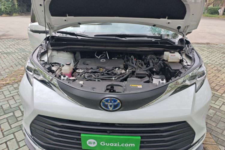 Used Toyota SIENNA 2024 2.5L Hybrid Comfort Edition Engine Bay