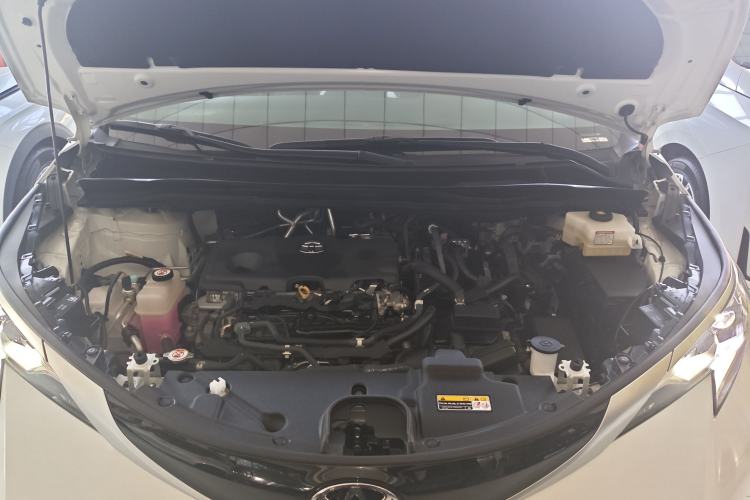 Used Toyota SIENNA 2024 2.5L Hybrid Luxury Edition Engine Bay
