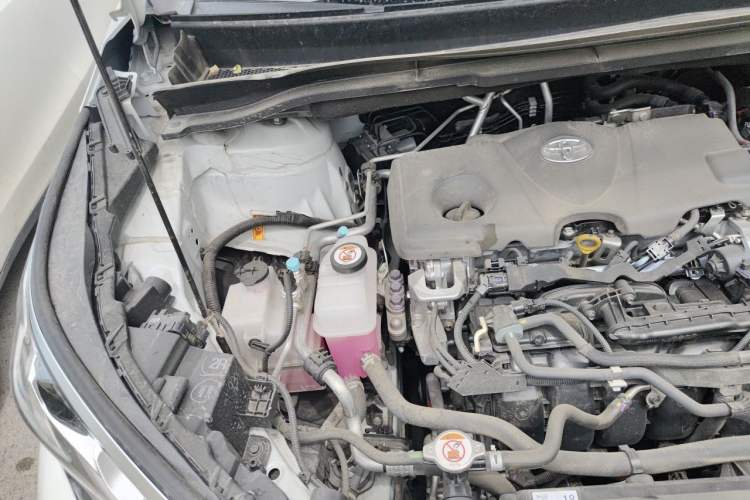 Used Toyota SIENNA 2024 2.5L Hybrid Four-Wheel Drive Prestige Edition Engine Bay Right