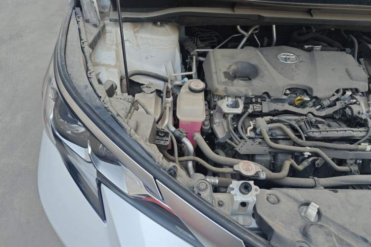 Used Toyota SIENNA 2024 2.5L Hybrid Prestige Deluxe Edition Engine Bay Right