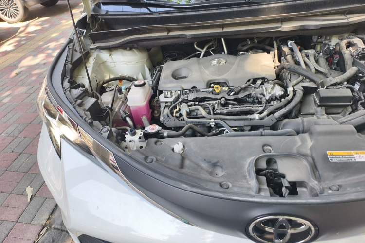Used Toyota SIENNA 2024 2.5L Hybrid Comfort Edition Engine Bay Right