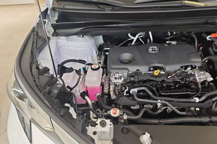 Used Toyota SIENNA 2024 2.5L Hybrid Four-Wheel Drive Prestige Edition Engine Bay Right