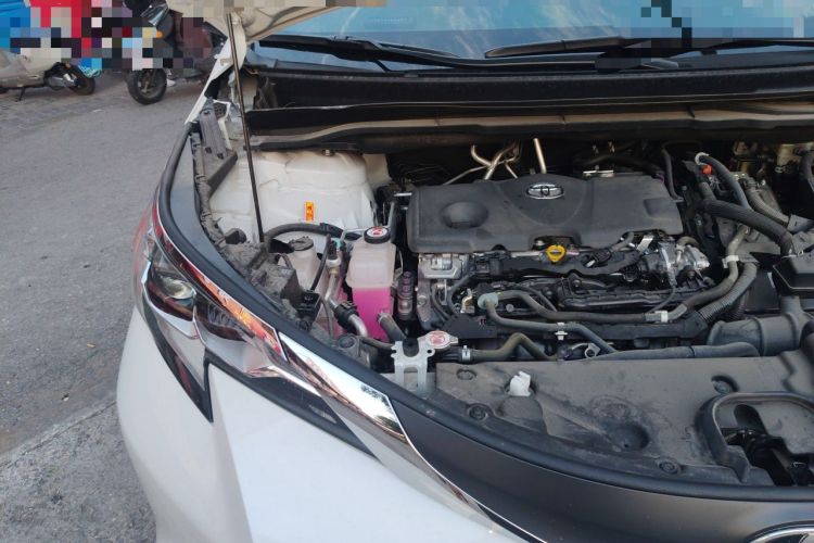Used Toyota SIENNA 2024 2.5L Hybrid Comfort Edition Engine Bay Right