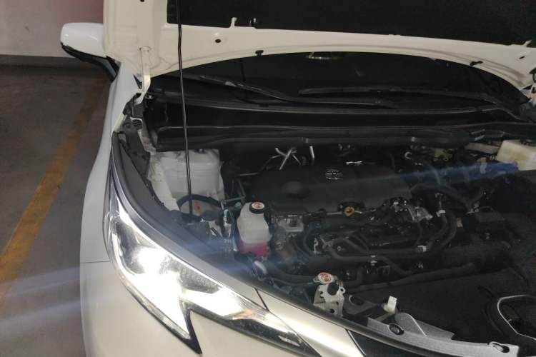 Used Toyota SIENNA 2024 2.5L Hybrid Prestige Deluxe Edition Engine Bay Right
