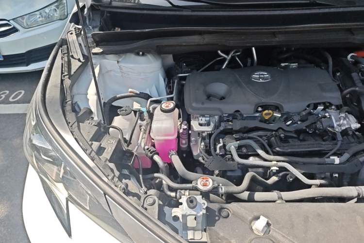 Used Toyota SIENNA 2024 2.5L Hybrid Four-Wheel Drive Prestige Edition Engine Bay Right