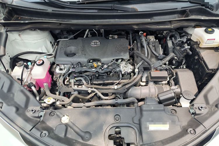 Used Toyota SIENNA 2024 2.5L Hybrid Luxury Edition Engine Bay
