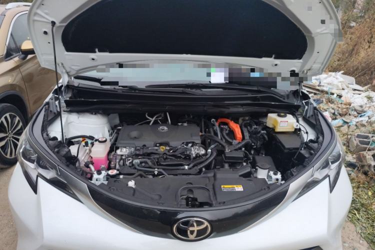 Used Toyota SIENNA 2024 2.5L Hybrid Four-Wheel Drive Prestige Edition Engine Bay
