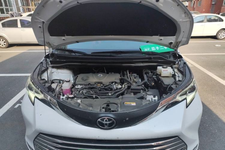 Used Toyota SIENNA 2024 2.5L Hybrid Comfort Edition Engine Bay