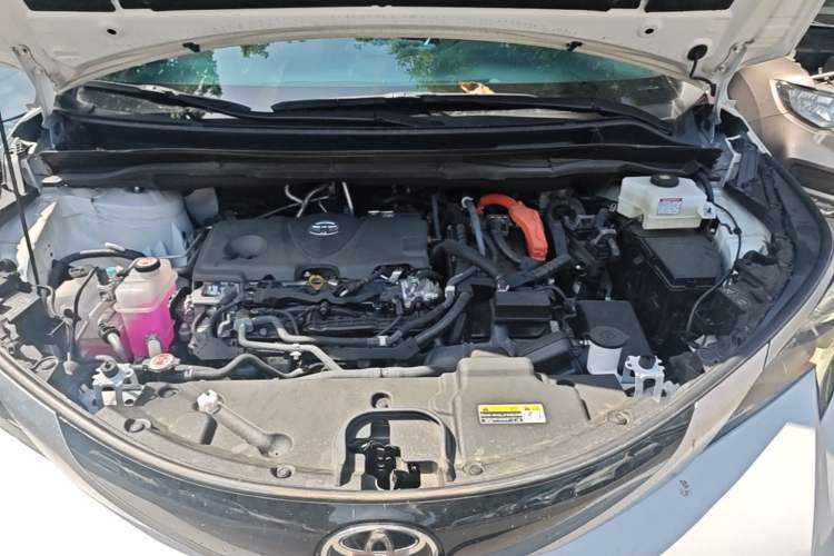 Used Toyota SIENNA 2024 2.5L Hybrid Four-Wheel Drive Prestige Edition Engine Bay