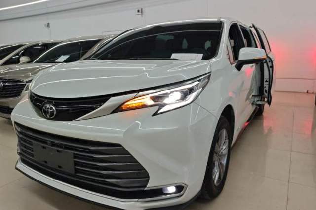 Used Toyota SIENNA 2024 2.5L Hybrid Four-Wheel Drive Prestige Edition