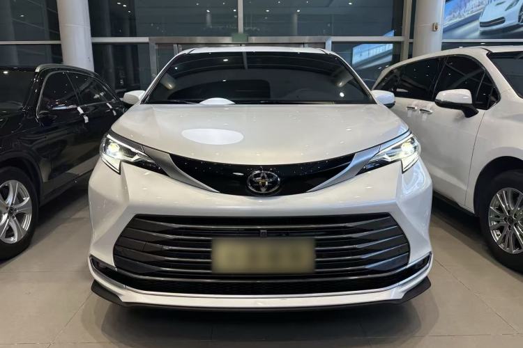 Used Toyota SIENNA 2024 2.5L Hybrid Four-Wheel Drive Prestige Edition Exterior 1