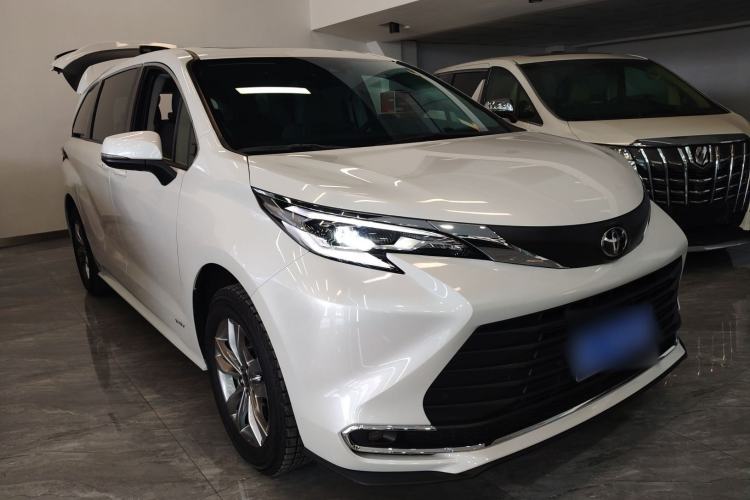 Used Toyota SIENNA 2024 2.5L Hybrid Comfort Edition Exterior 1