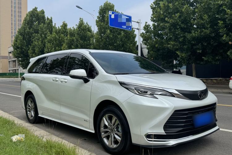 Used Toyota SIENNA 2024 2.5L Hybrid Comfort Edition Exterior 1
