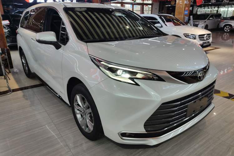 Used Toyota SIENNA 2024 2.5L Hybrid Four-Wheel Drive Prestige Edition Exterior 1