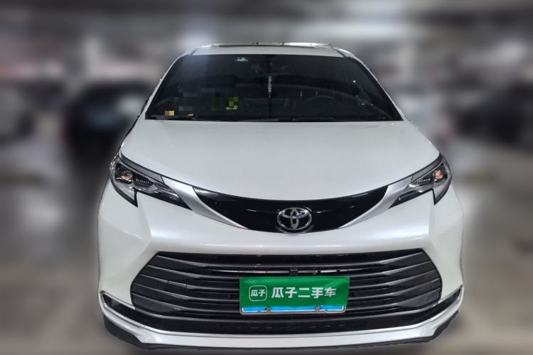 Used Toyota SIENNA 2024 2.5L Hybrid Luxury Edition Exterior 1