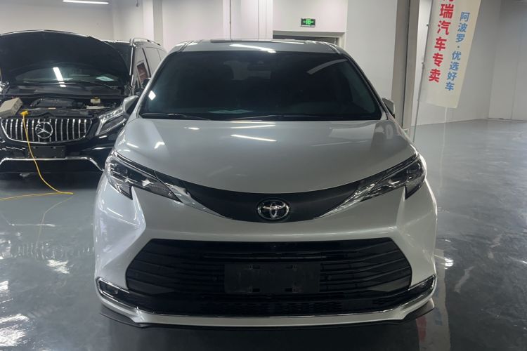 Used Toyota SIENNA 2024 2.5L Hybrid Comfort Edition Exterior 1