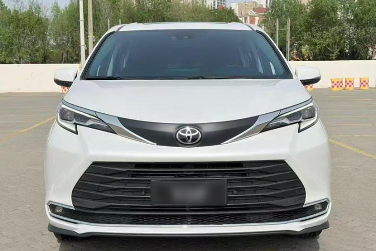 Used Toyota SIENNA 2024 2.5L Hybrid Comfort Edition Exterior 1
